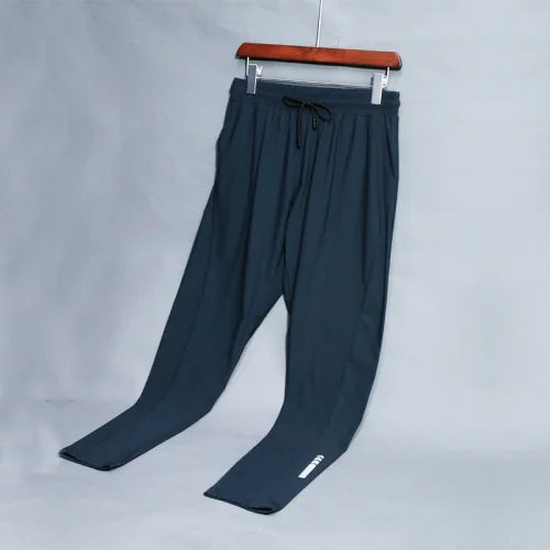 Calça em Poliéster - Caixa Surpresa - Liquidação. Modelo e Tamanho enviados aleatoriamente. Estilos variam das fotos do anúncio